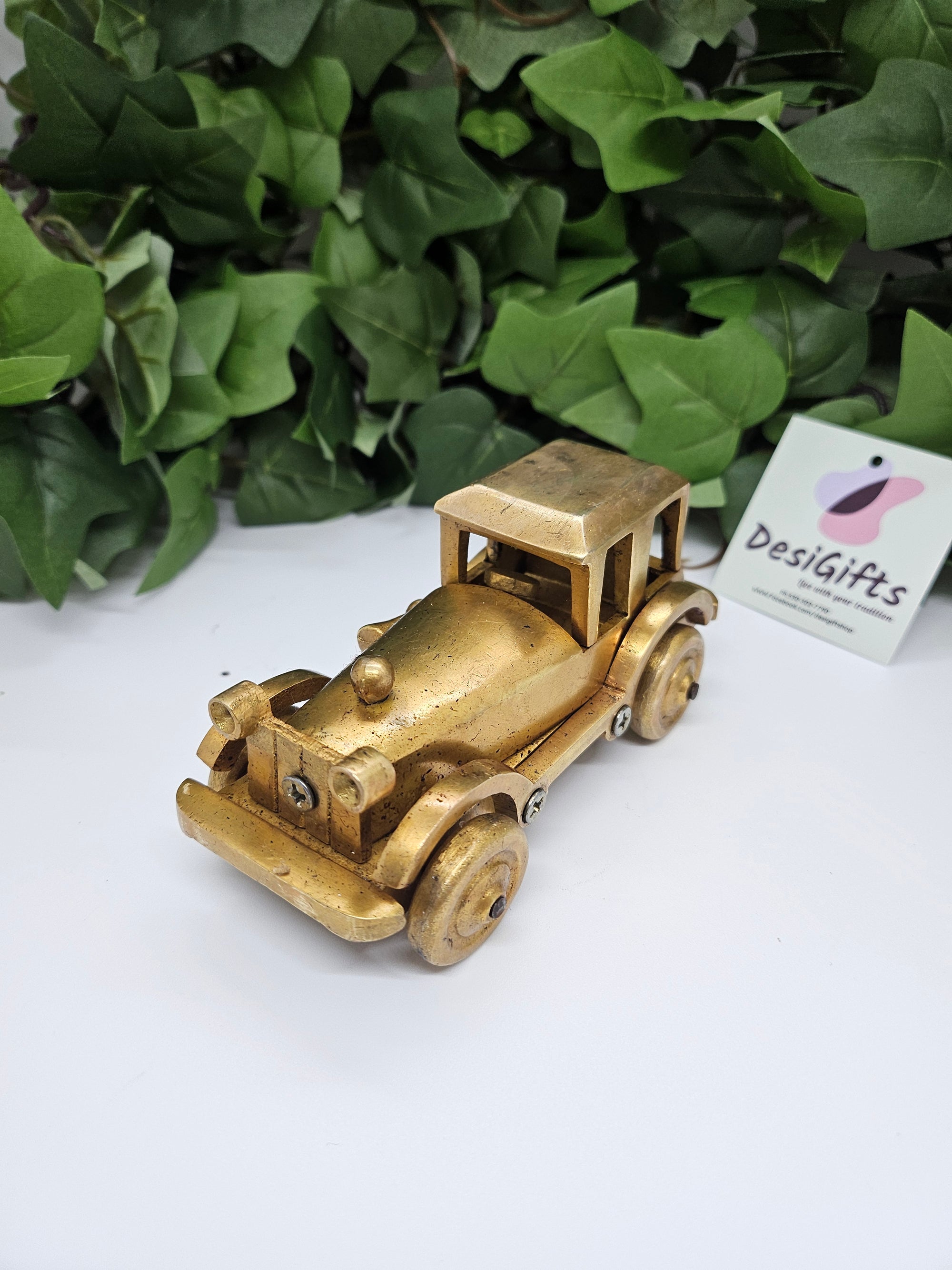 5" Vintage Car in Brass, Brass Decorative Auto Showpiece Gift, Auto- 1782