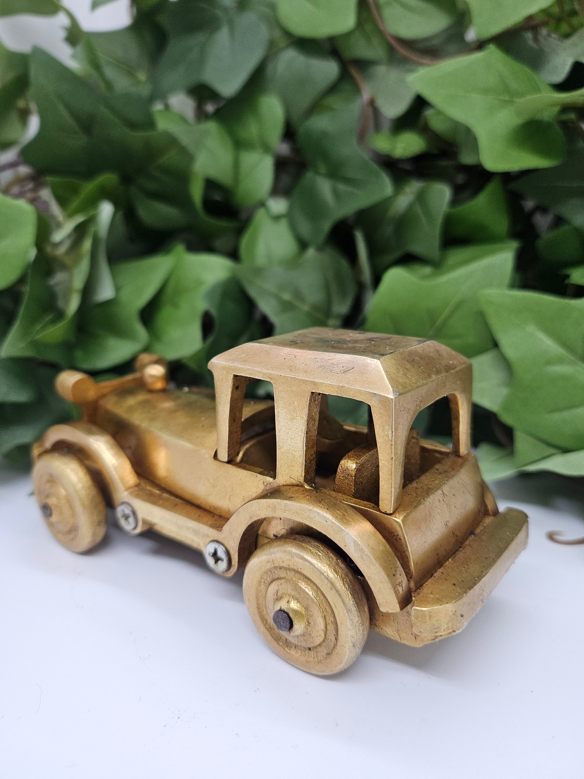 5" Vintage Car in Brass, Brass Decorative Auto Showpiece Gift, Auto- 1782