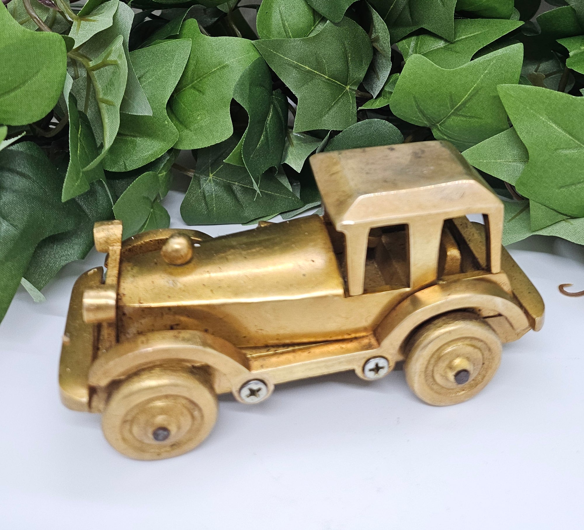 5" Vintage Car in Brass, Brass Decorative Auto Showpiece Gift, Auto- 1782