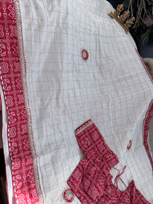 Women’s Off-White Linen Blend Saree with Red Bandhani Print Border & Matching Blouse, Festive Indian Saree, S- 3095