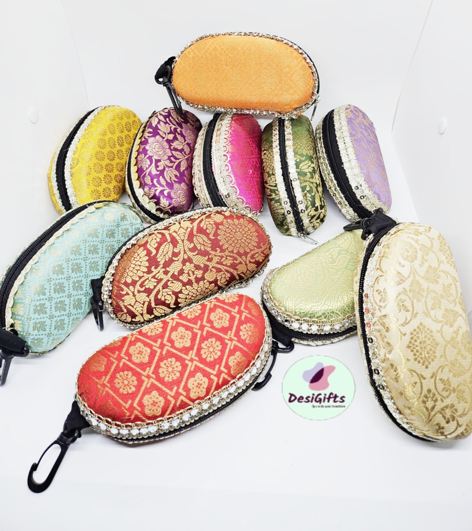 Beautiful Brocade Sunglasses Case, Ethnic Style cases for Sunglasses-GFT - 1628