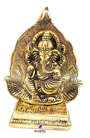 Beautiful Golden Metal Lakshmi Ganesha with Leaf, LGM# 104